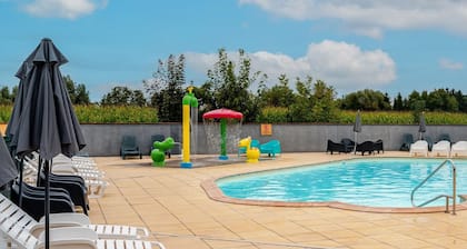 Caravan 'Nina's Mobilhome Am Europa Park' with Shared Pool and Private Terrace