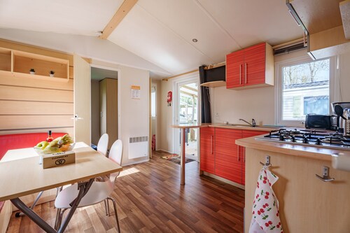  Nina's Mobilhome am Europa-Park mit Gemeinschaftspool & privater Terrasse