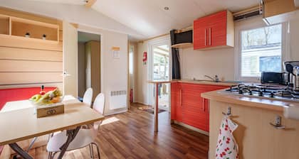 Nina's Mobilhome am Europa-Park mit Gemeinschaftspool & privater Terrasse