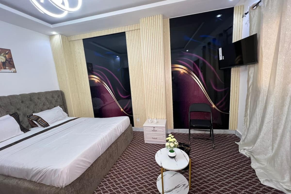 Kahden hengen deluxe-huone, kaupunkinäköala | Pimennysverhot, äänieristys, ilmainen Wi-Fi