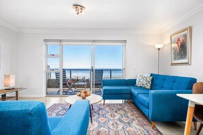 Apartment (2 Bedrooms) | Interior - Sea Spray Views (Cape Town)