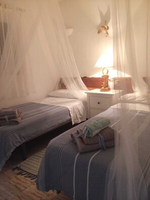 2 chambres, fer et planche Ă repasser, Wi-Fi, draps fournis