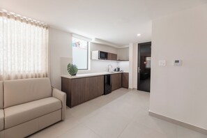 Deluxe Double Room Single Use, Kitchenette | Interior - Magdalena 1163 (San Juan)