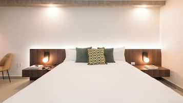 Deluxe Studio, Kitchenette | Premium bedding, pillowtop beds, desk, laptop workspace