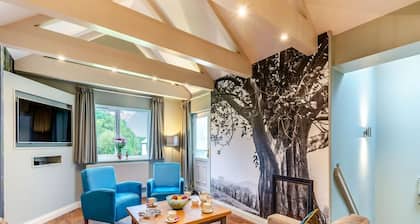 The Whitbarrow Den, Penrith