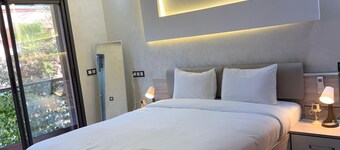 5 minutes from the Guilez! Villa with heated swimming pool, ideal for families.