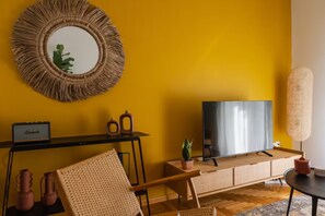 Interior - Urban Comfort - 2BR Apartment in Koukaki (Athina)