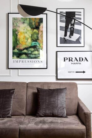 Living area - Secret Contemporary Courtyard (Monaco)