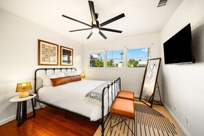 3 chambres, fer et planche à repasser, Wi-Fi gratuit, draps fournis