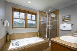 Hair dryer, towels - Breckenridge 132 - Three Bedroom House, Sleeps 10 (Breckenridge)