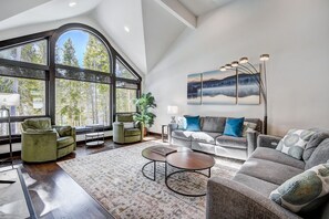 Smart TV, fireplace, table football