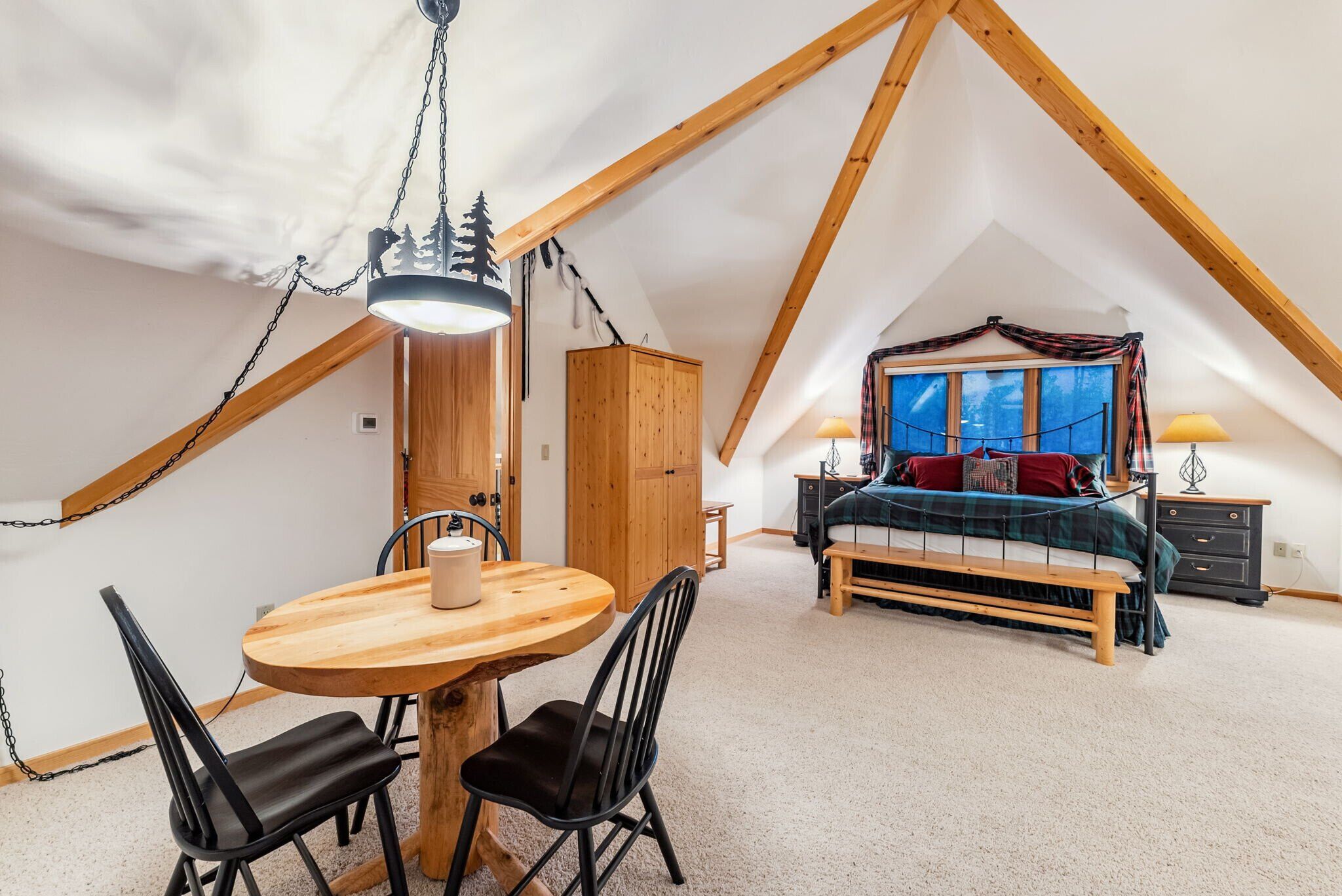 Strykejern/-brett, wi-fi og sengetøy