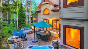 Outdoor dining - Breckenridge 150 - Four Bedroom Villa, Sleeps 12 (Breckenridge)
