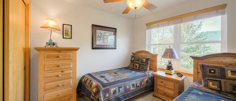 Fer et planche à repasser, Wi-Fi, draps fournis