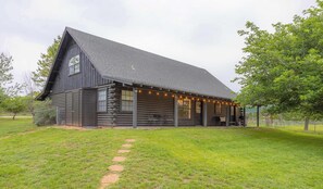 Exterior - Ranchito Texas Stay for 12 (Fredericksburg)