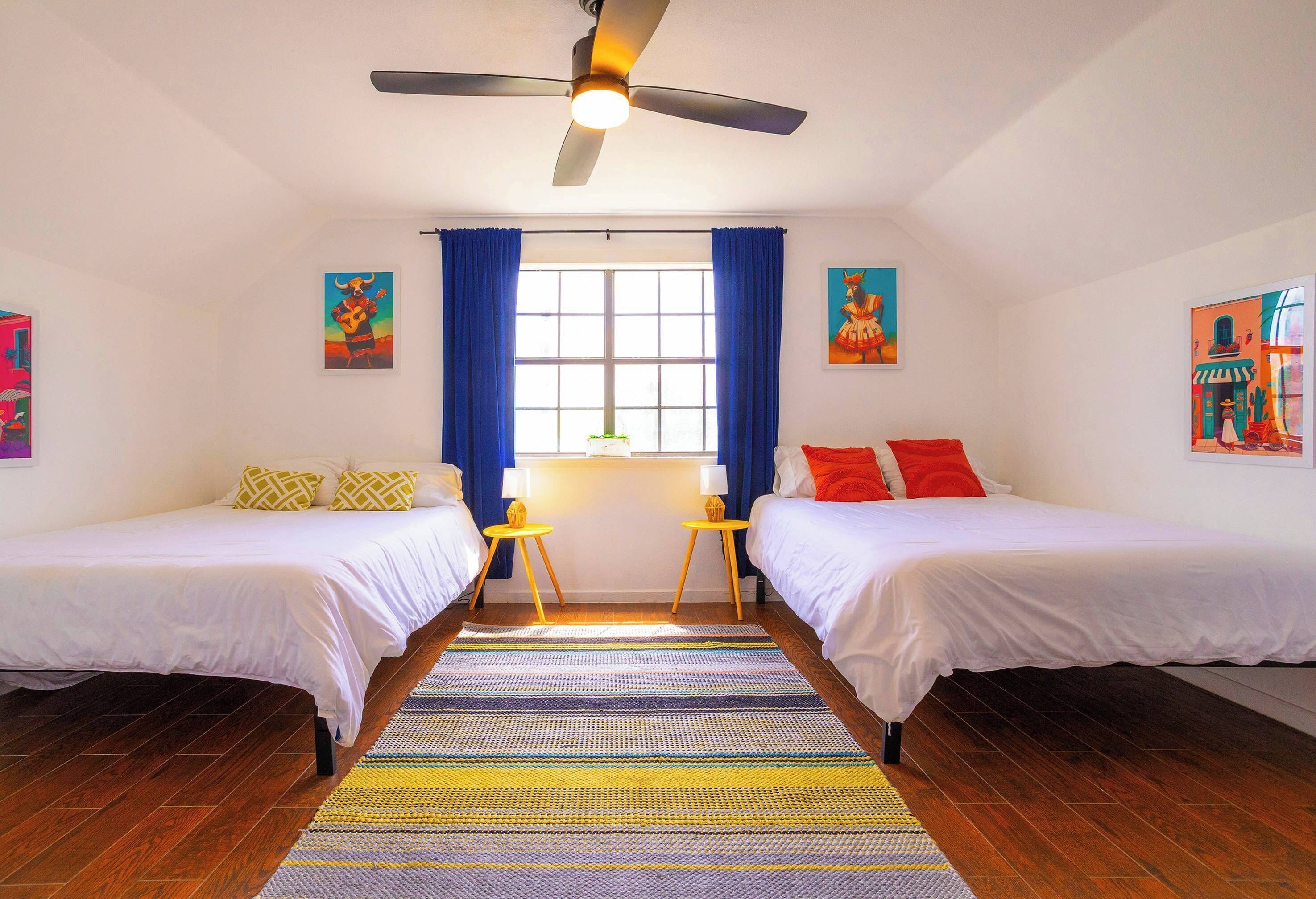 4 habitaciones, decoración personalizada y muebles diferentes 