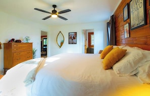 House, Multiple Beds, Pool Access, Pool View (Ranchito) - Ranchito Texas Stay for 12 (Fredericksburg)
