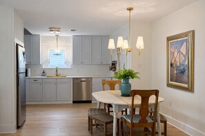 Dining - The Half Shell Cottage - Walkable Beach Bungalow (Oak Island)