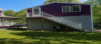 Perfect One Bedroom Garage Apartment w/AC