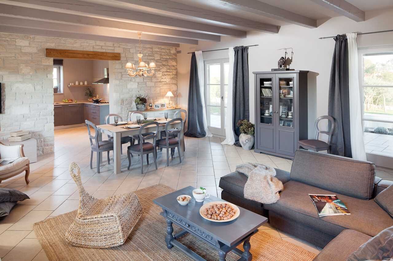 智能電視、壁爐、音響