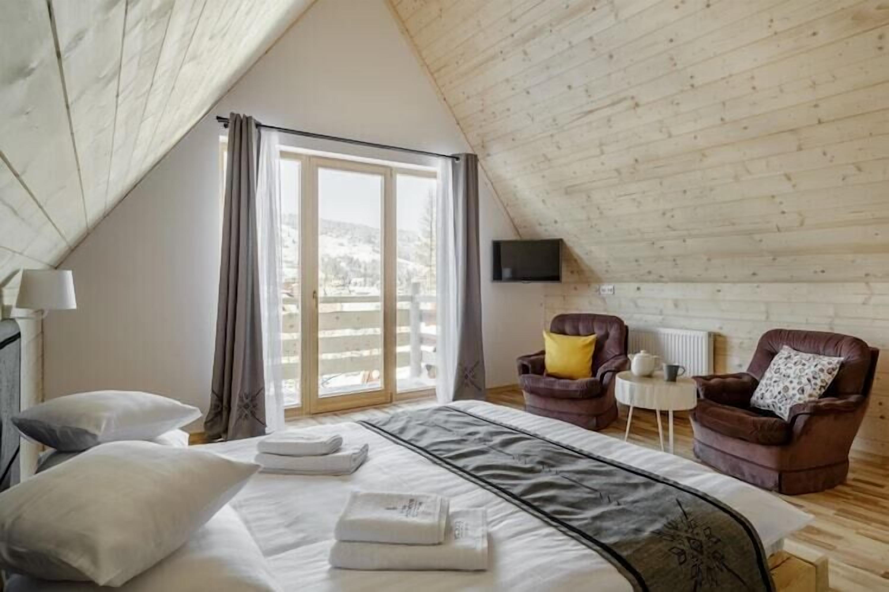 Lit parapluie, Wi-Fi gratuit, draps fournis