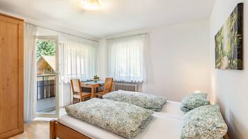 Fer et planche Ă repasser, Wi-Fi, draps fournis