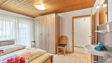 Fer et planche Ă repasser, Wi-Fi, draps fournis