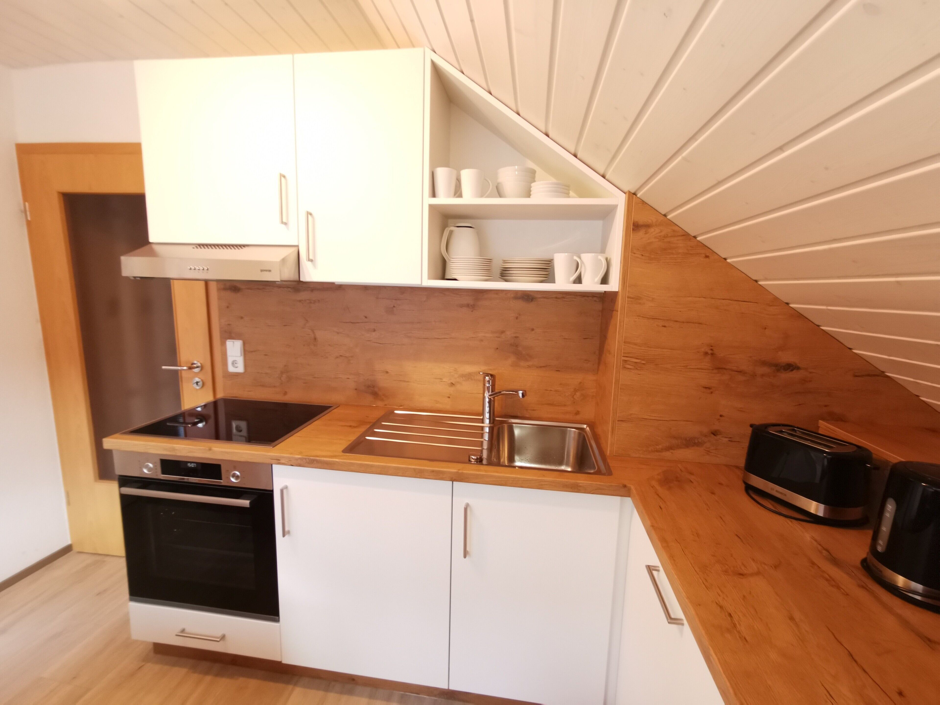 Kühlschrank, Ofen, Herdplatte, Geschirrspüler