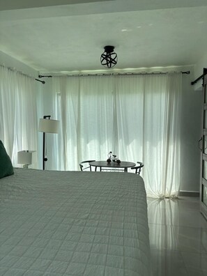 3 soverom, strykejern/-brett, wi-fi og sengetøy