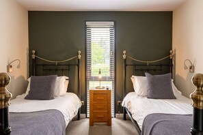 2 bedrooms, WiFi - Macosi, Laceby Manor Resort & Spa (Laceby)