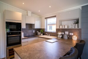 Dishwasher - Royal View, Laceby Manor Resort & Spa (Laceby)