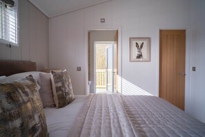 2 bedrooms, WiFi - Luxurious Serenity, Grimsby (Laceby)