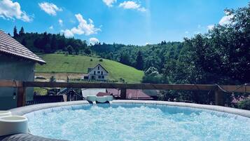 Bain à remous extérieur