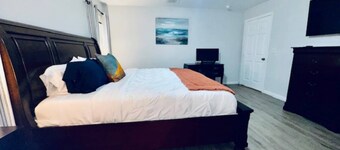 Pelican Pointe Home for 10
