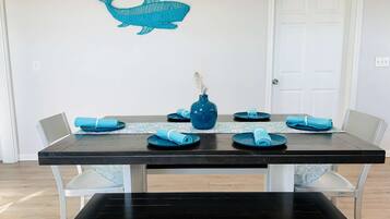 House, Multiple Beds, Patio (Pelican Pointe) | Dining