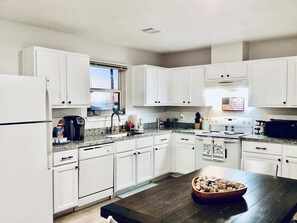 하우스, 침대(여러 개), 파티오 (Pelican Pointe) | 전용 주방