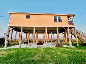 Exterior - Pelican Pointe Home for 10 (Port Bolivar)