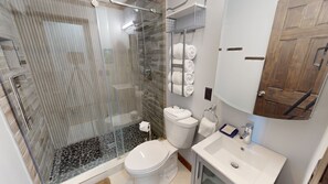 Shower, towels - NEW! Summit 302D - Brigham Three Bedroom Condo (Snowshoe)