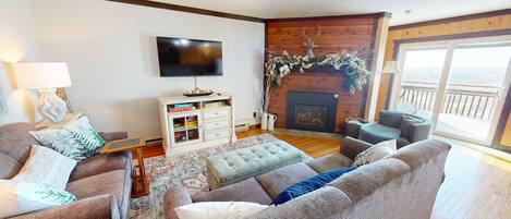 Télévision, cheminée