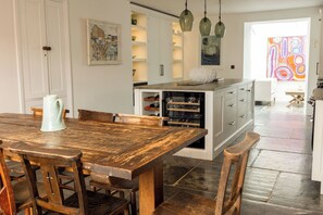 Dining - Stunningly restored 19th-century Coastal Artists home, Charlestown, for 8 guests (Saint Austell)