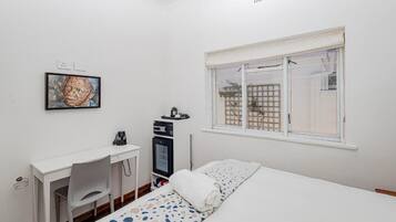 Internet, bed sheets