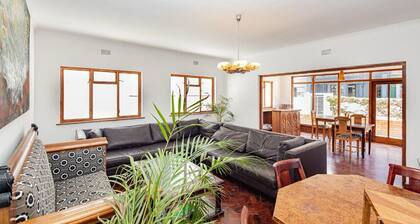 Blossom Boutique Guesthouse is a charming gallery guesthouse in Cape Town