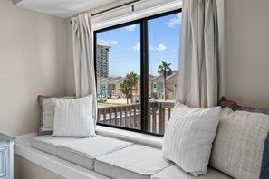Smart TV - Beach Bear Townhome: Steps to Sand & Schooners, Pet Friendly, Private Yard (Panama City Beach)
