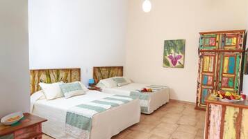 Caja de seguridad en la habitación y wifi gratis