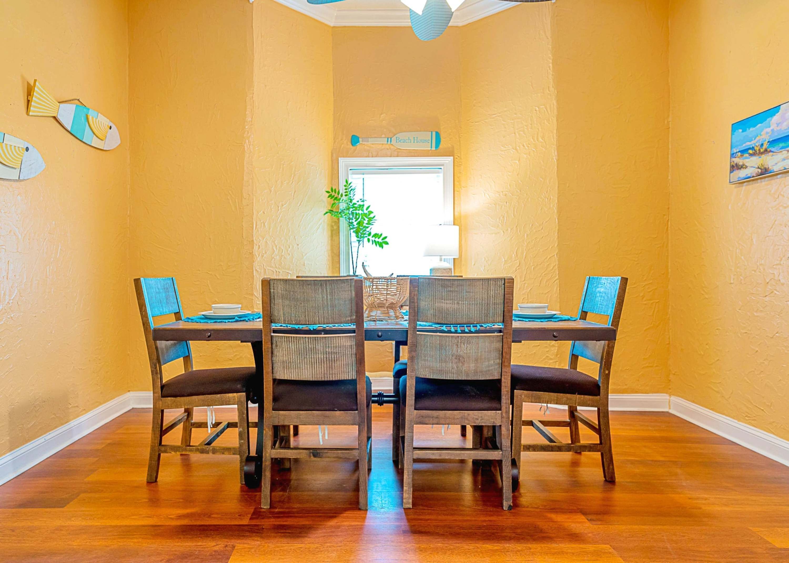 Apartment, Mehrere Betten, Terrasse, Stadtblick (Surf + Strand Unit A) | Speisen
