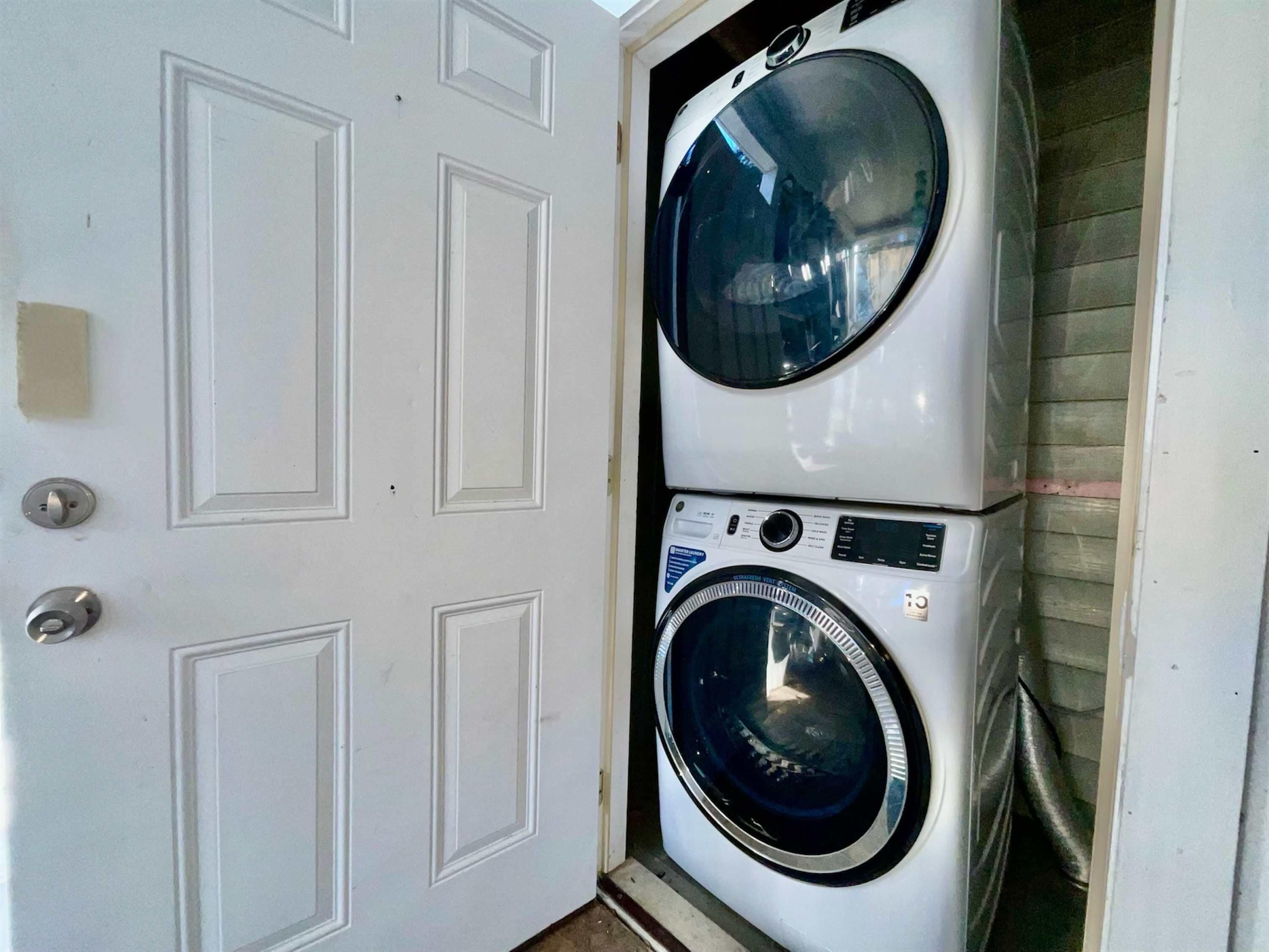 Apartment, Multiple Beds, Patio, City View (Surf + Strand Unit A) | Laundry