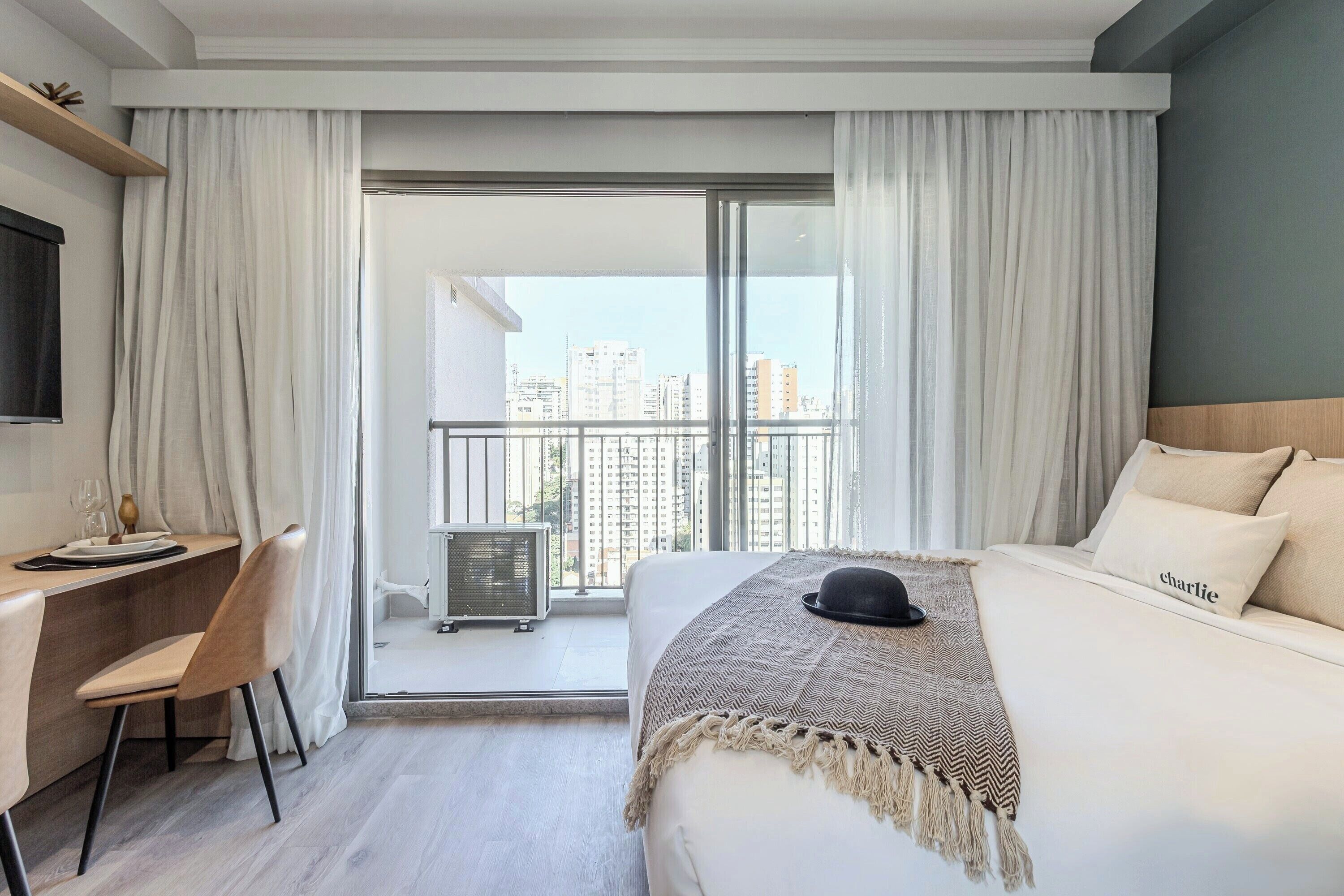 Classic Studio, Balcony