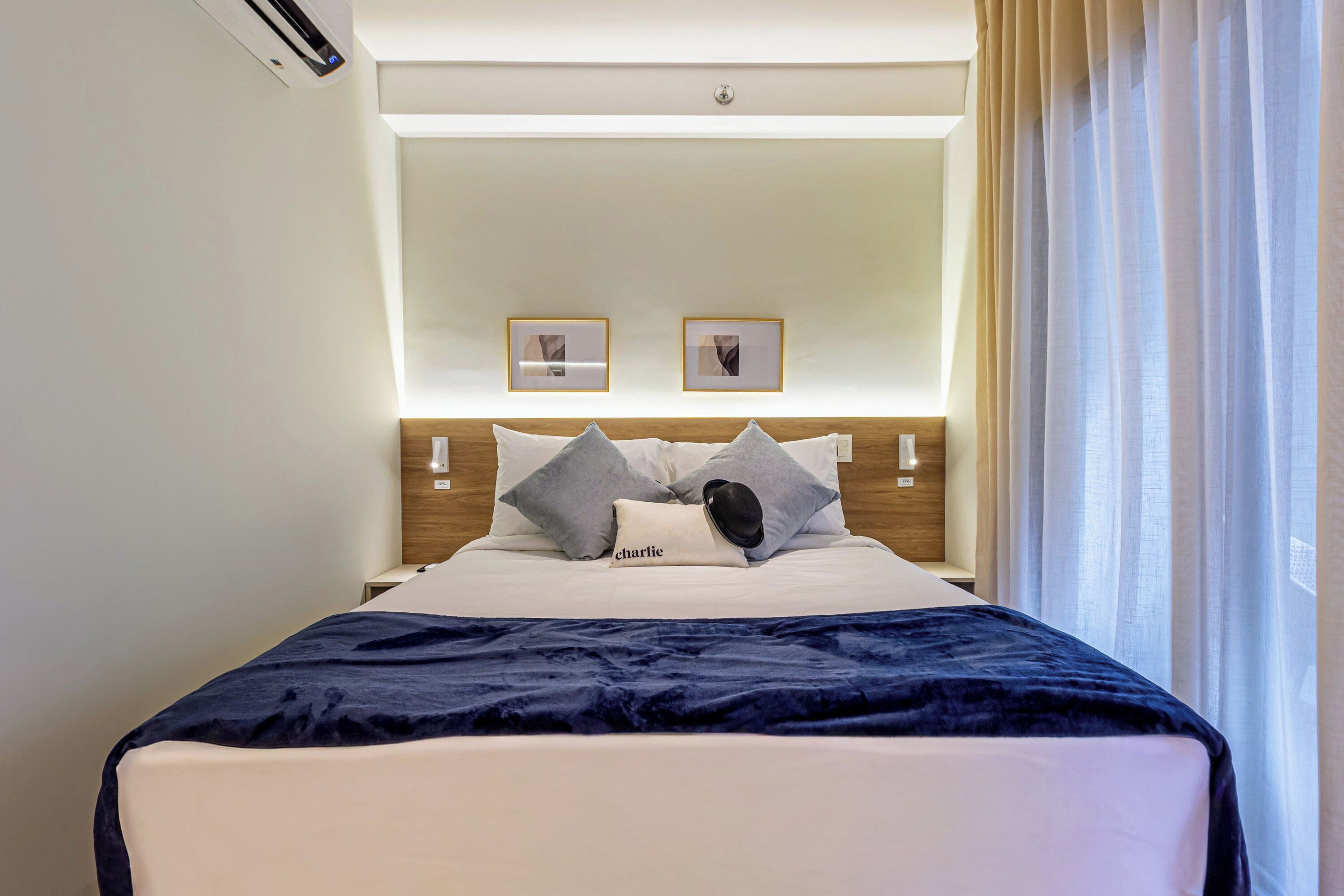 Studio Casal | Laptop workspace, free WiFi