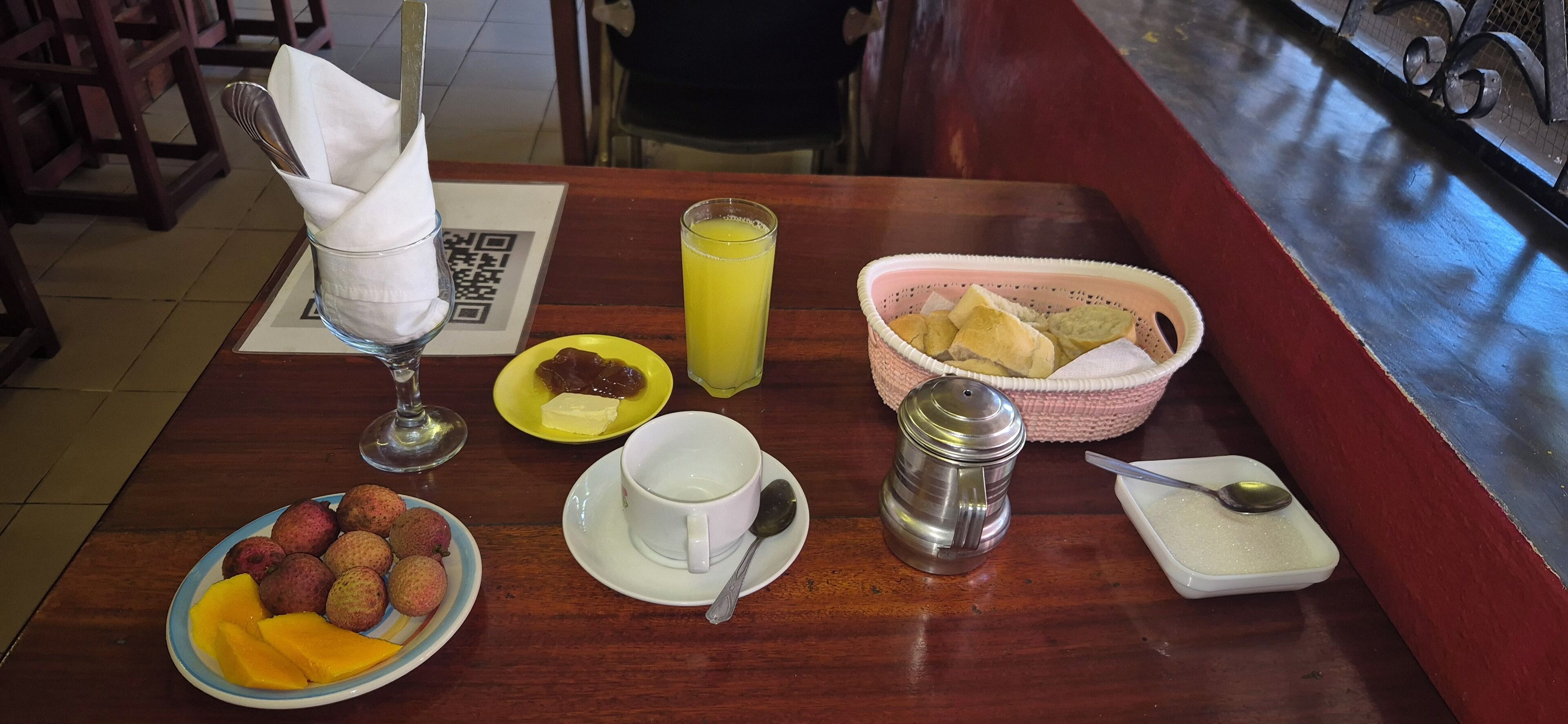 Desayuno completo incluido todos los días 