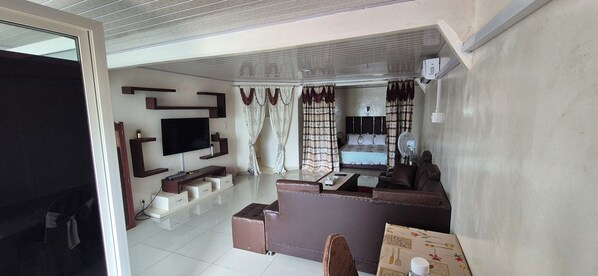 Classic Room | In-room safe, desk, free WiFi - Hôtel le Papillon (Mutsamudu)